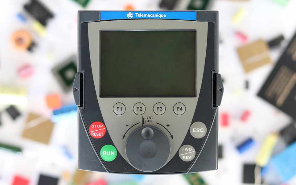 frequenzumrichter-reparatur-bedienpanel-finster folientastatur-nachbauen-reparieren-sammlung